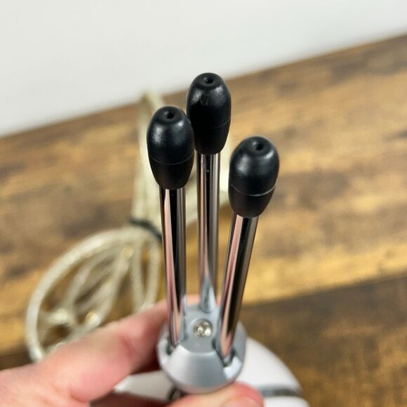 LOGITECH WHITE BLUE SNOWBALL ICE PLUG AND PLAY USB MICROPHONE - Picture 13 of 13